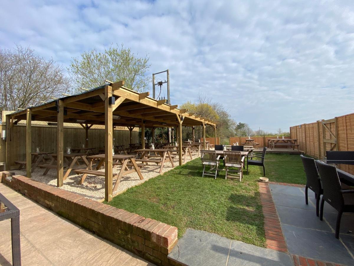 The Six Bells Hotel Beenham Luaran gambar