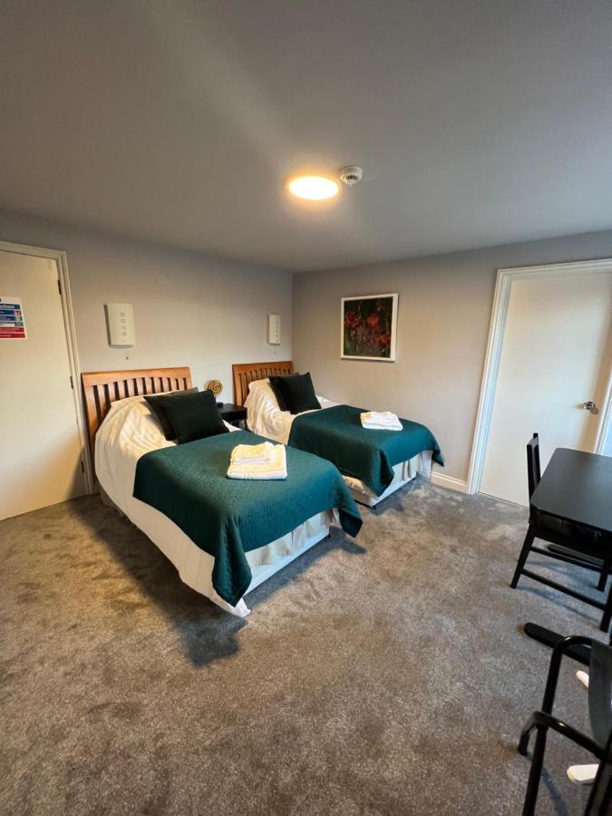 The Six Bells Hotel Beenham Luaran gambar